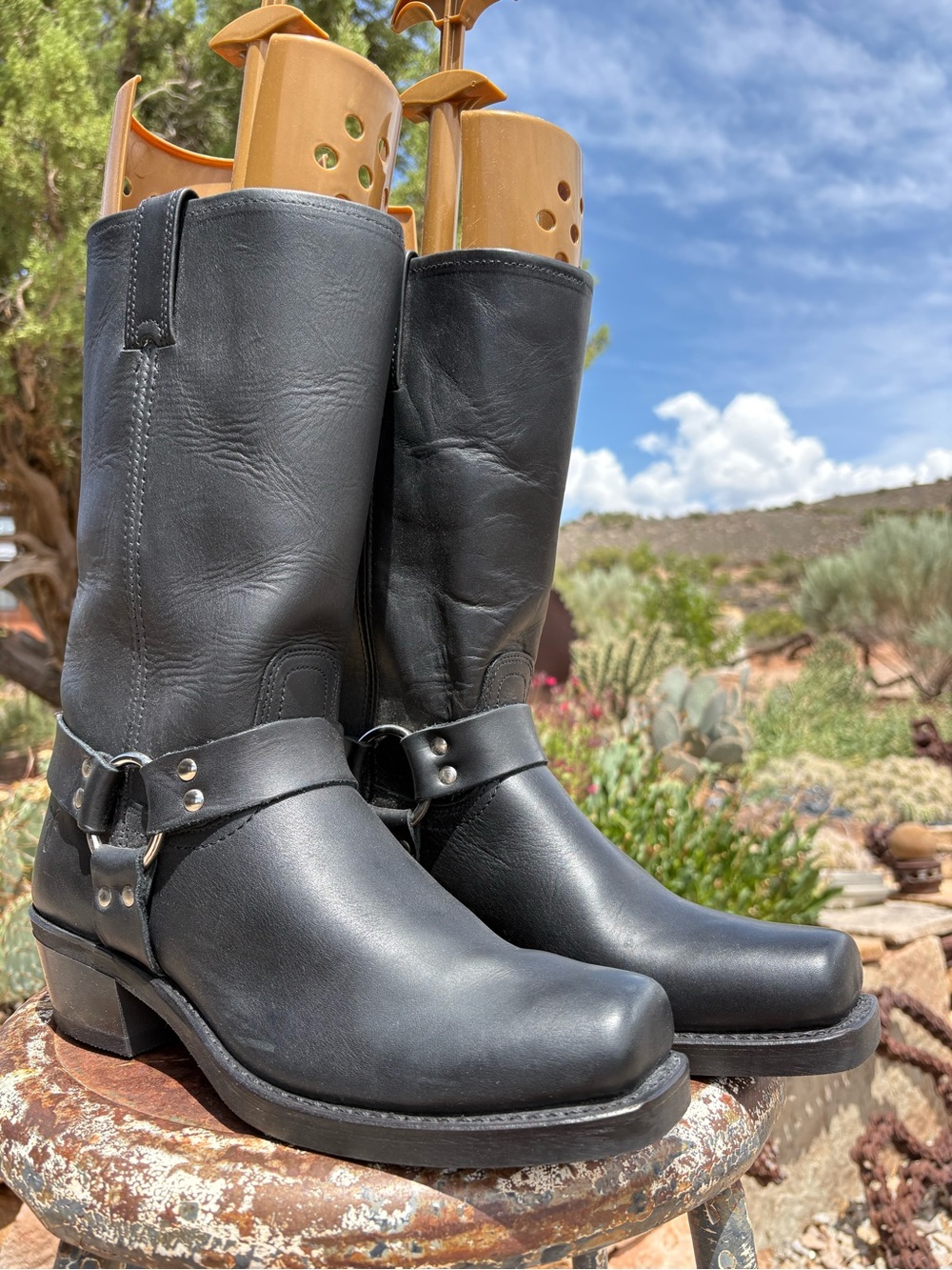 FRYE πΊπΈ12R Harness Boots - Picture 8 of 16